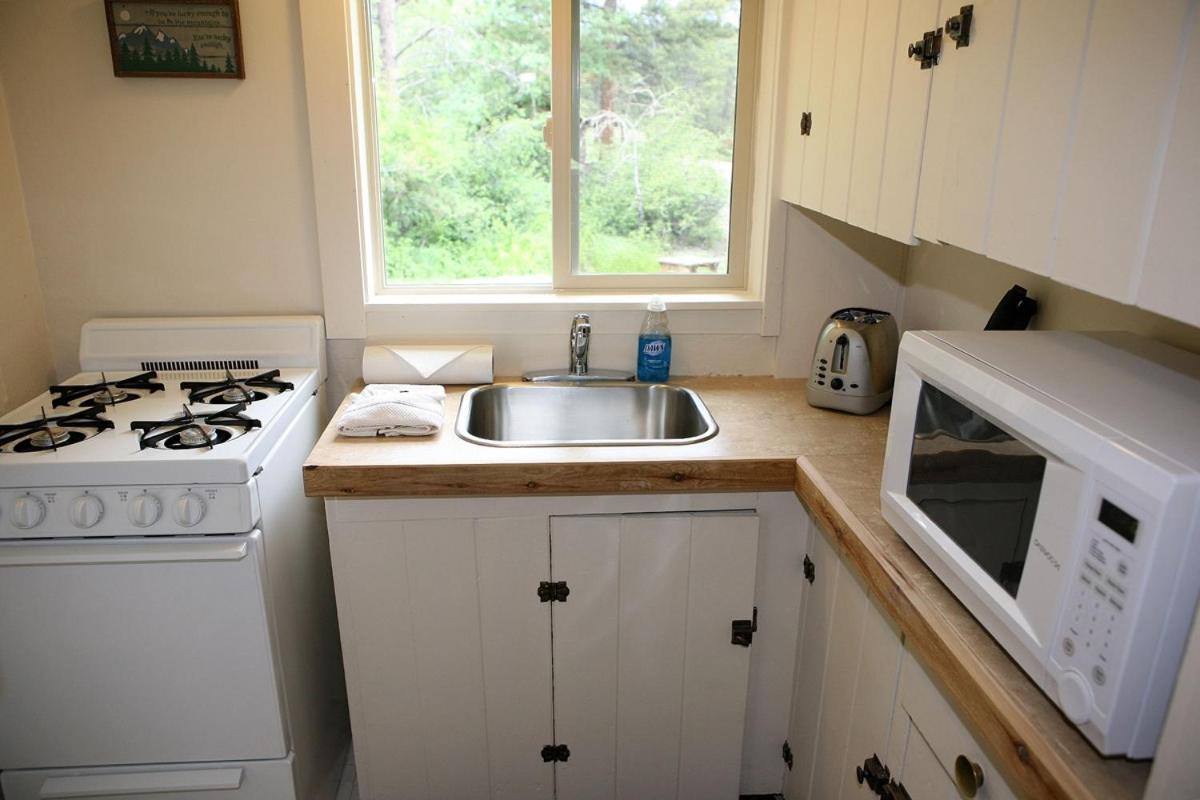Triple R Cottages- 5 Cabin Estes Park Zewnętrze zdjęcie